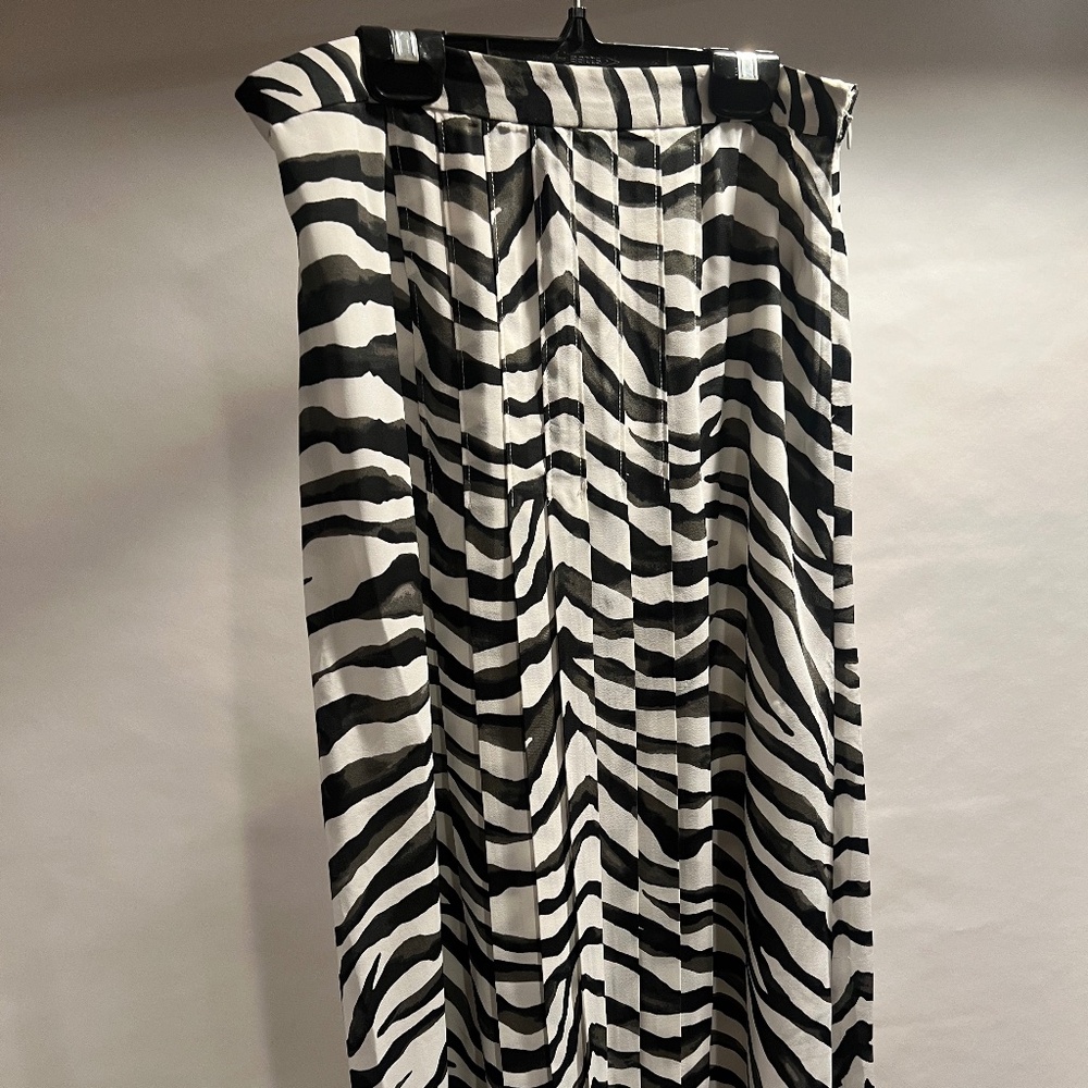 Banana Republic midi-length skirt